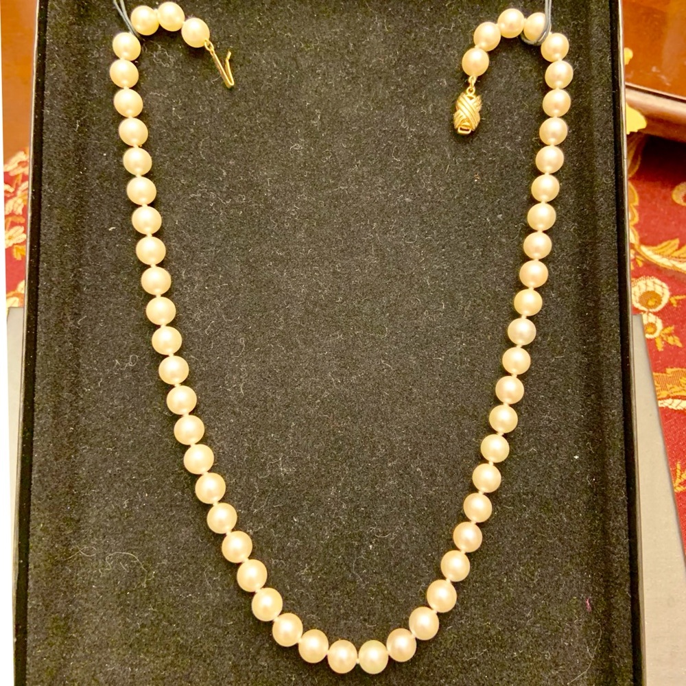 Cultured Pearl Necklace